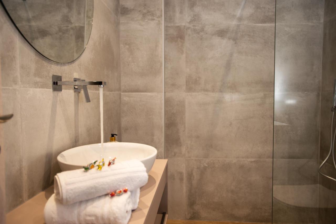 Raeti Apartments Tympáki エクステリア 写真