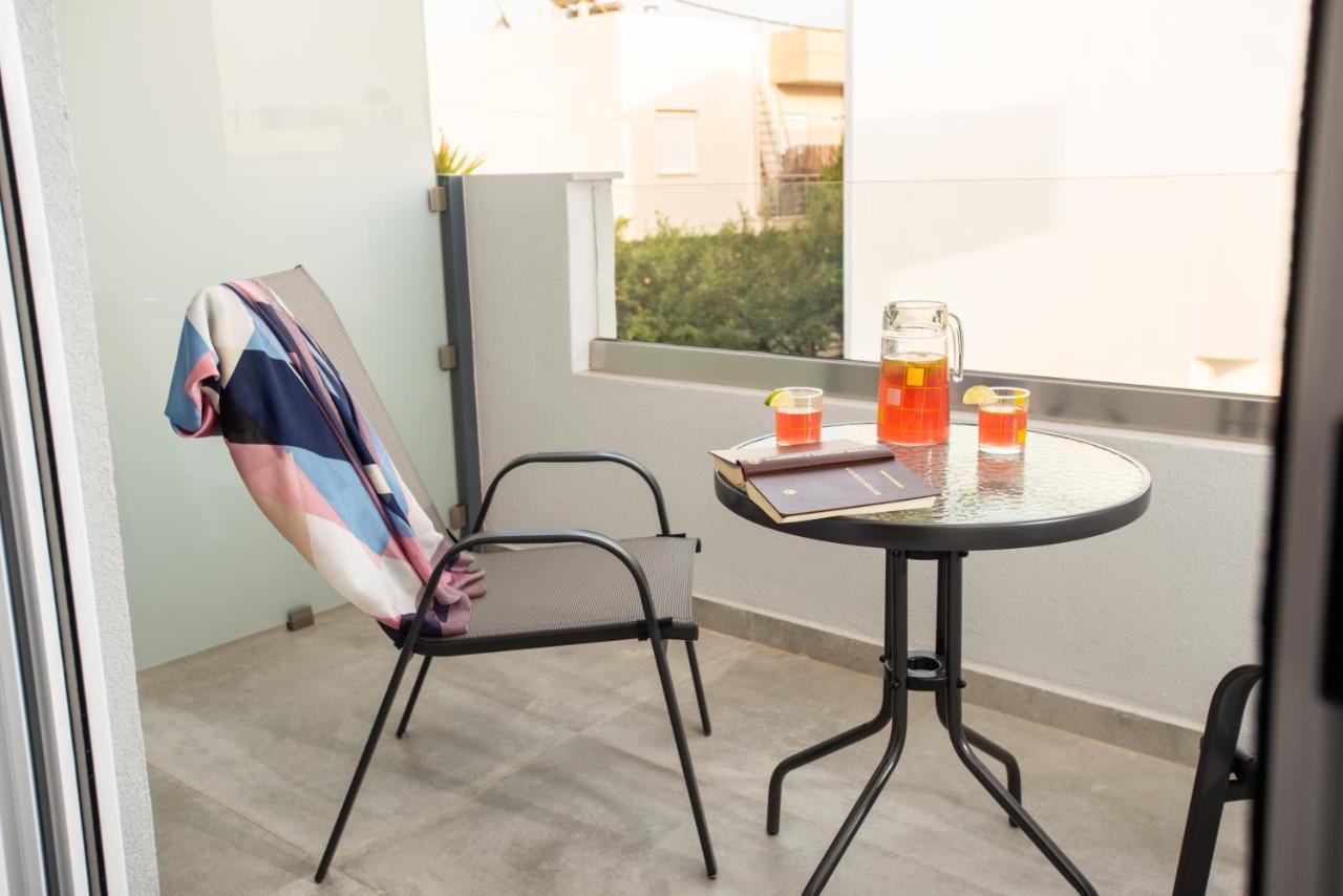 Raeti Apartments Tympáki エクステリア 写真